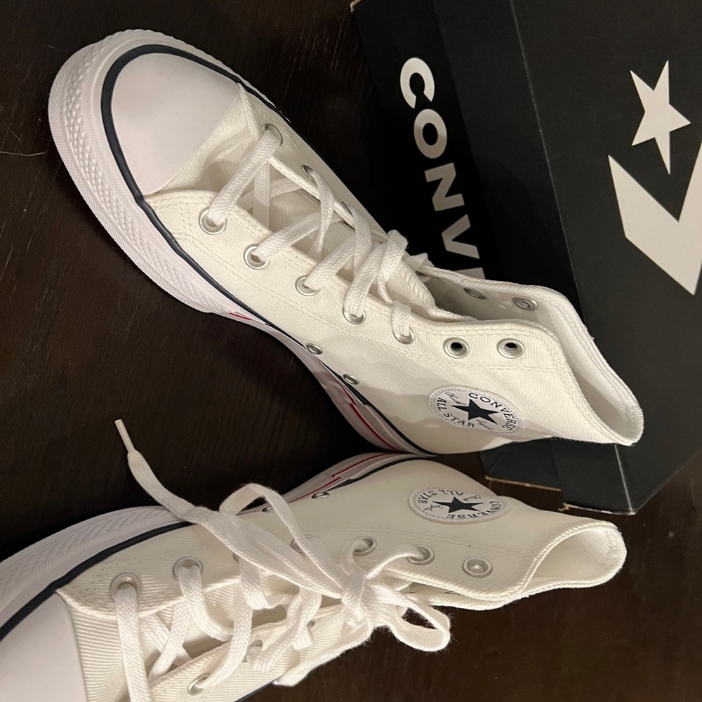 Converse Classic White Canvas High-Tops